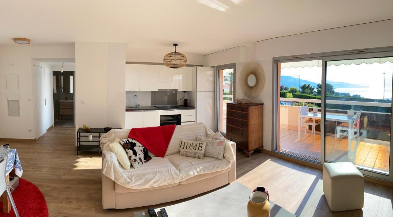 Superbe 2P Vue Mer, Ensoleille, Piscine Roquebrune-Cap-Martin Exterior photo